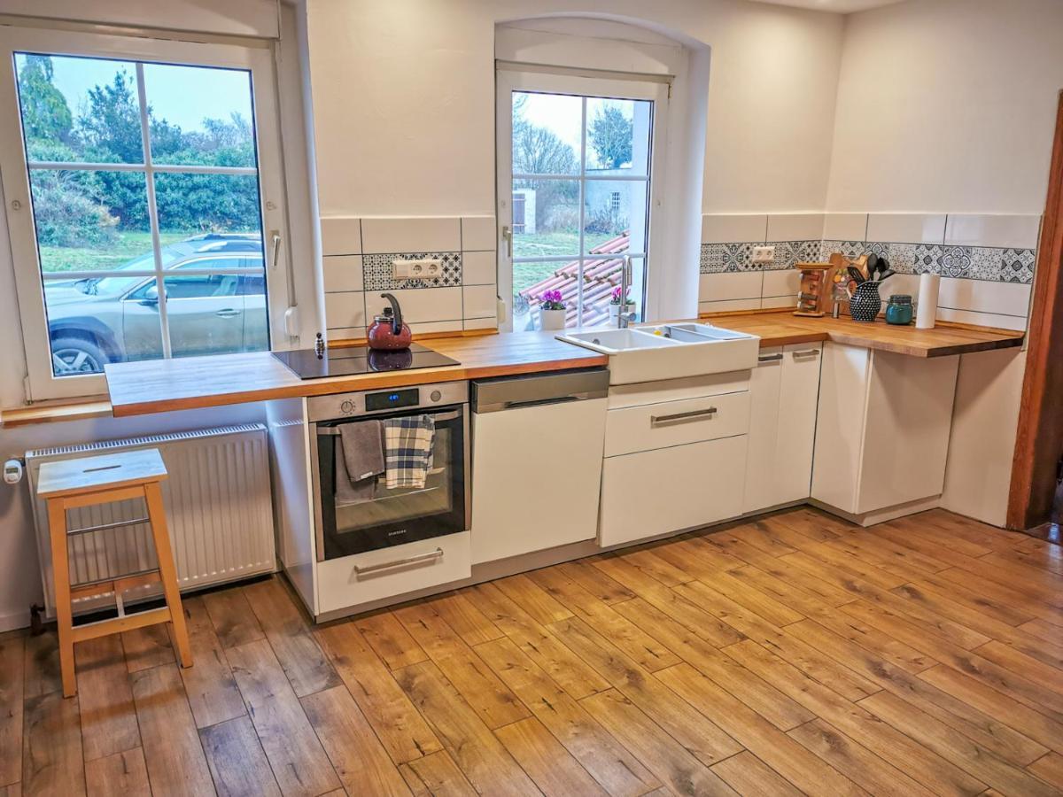 Apartment In Herrenhaus Gross Pinnow ภายนอก รูปภาพ